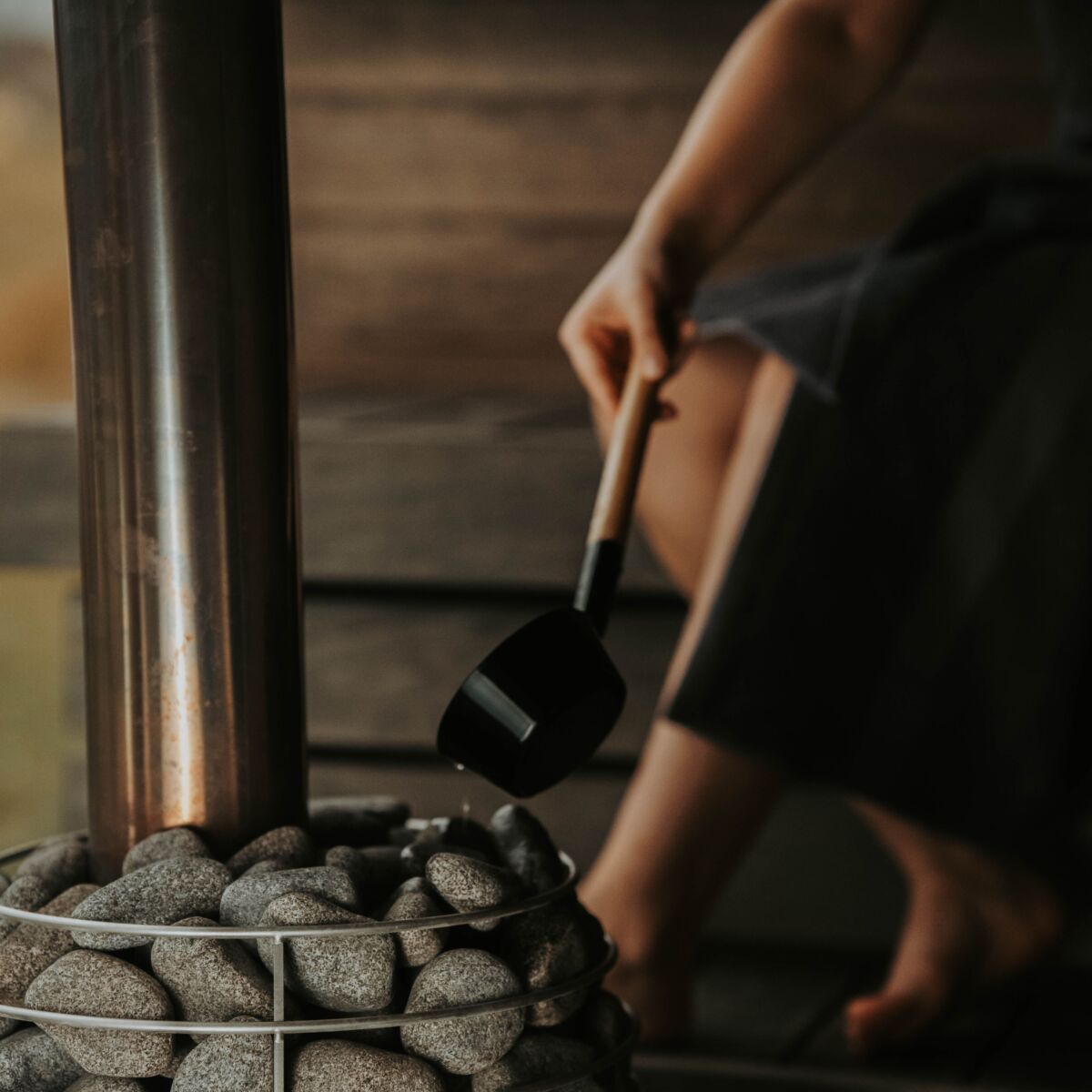 Kueng wellness sauna frau in sauna