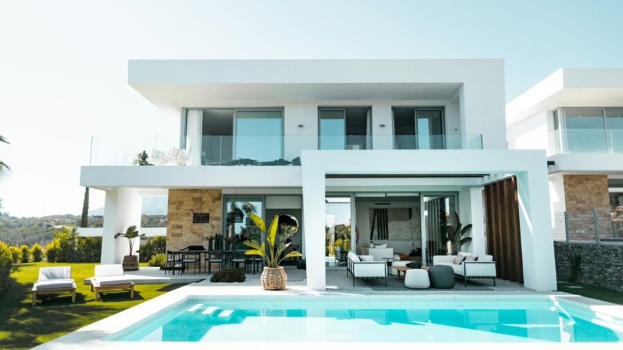 Kueng wellness pool villa aussenpool