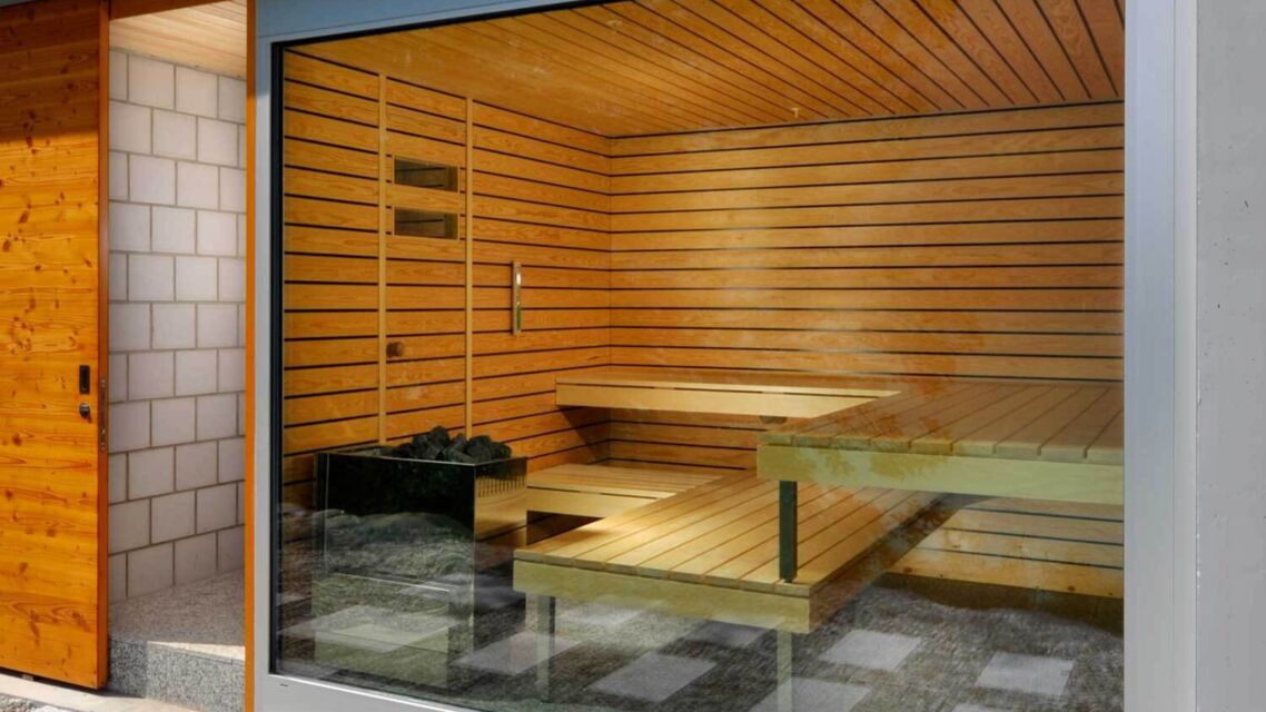Sauna Renovation mit grosser Glasfront
