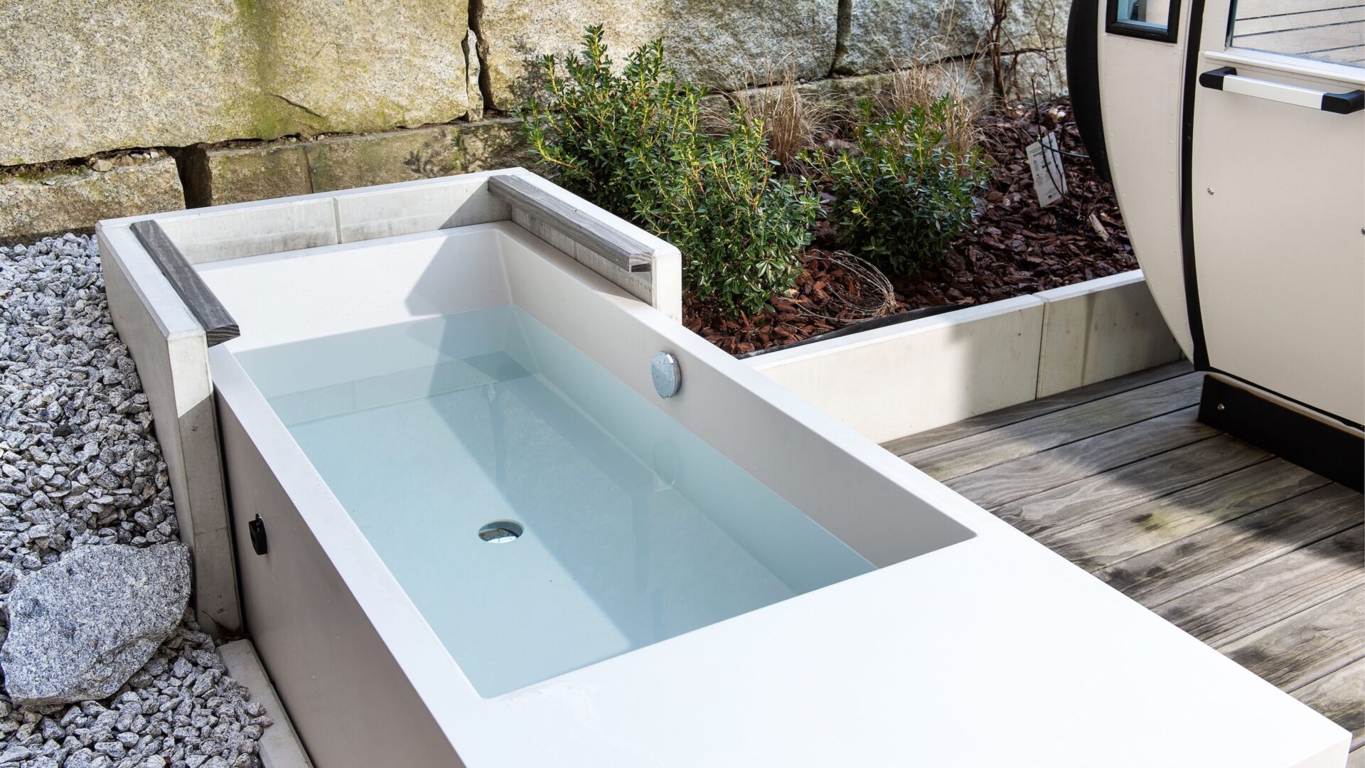 Kueng wellness coldplunge thalwil