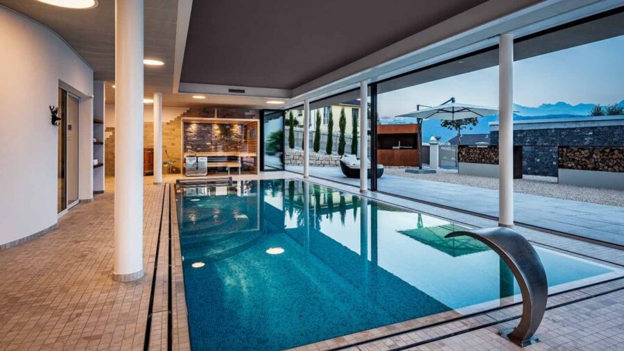 Sauna aussicht pool polarkiefer tauchbecken holz tag kueng wellness