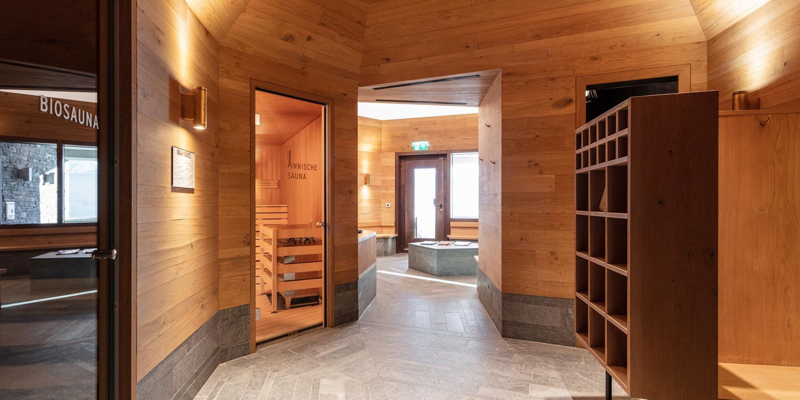 Kueng sauna wellness frutt family lodge hotel spa 11