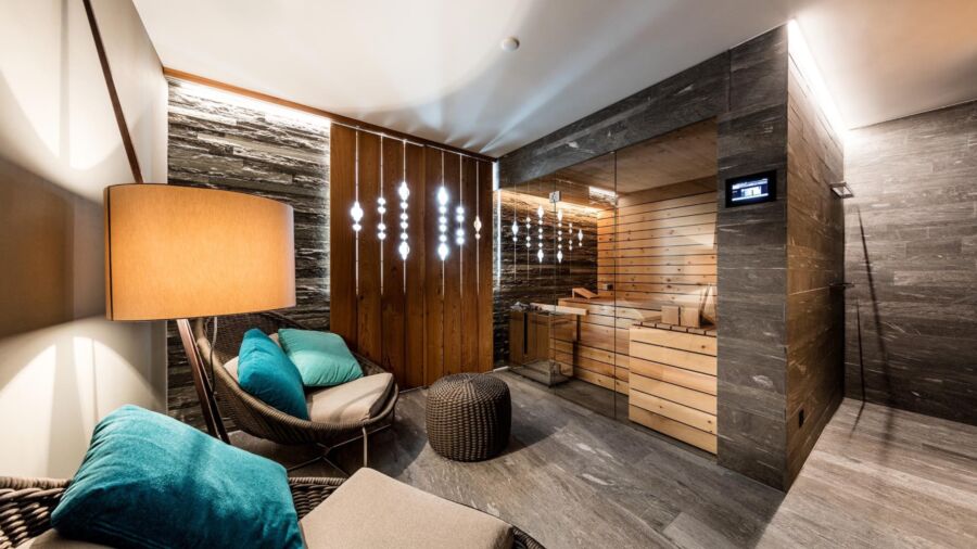 Kueng sauna wellness indoor kokon valserquarzit arvenholz 10