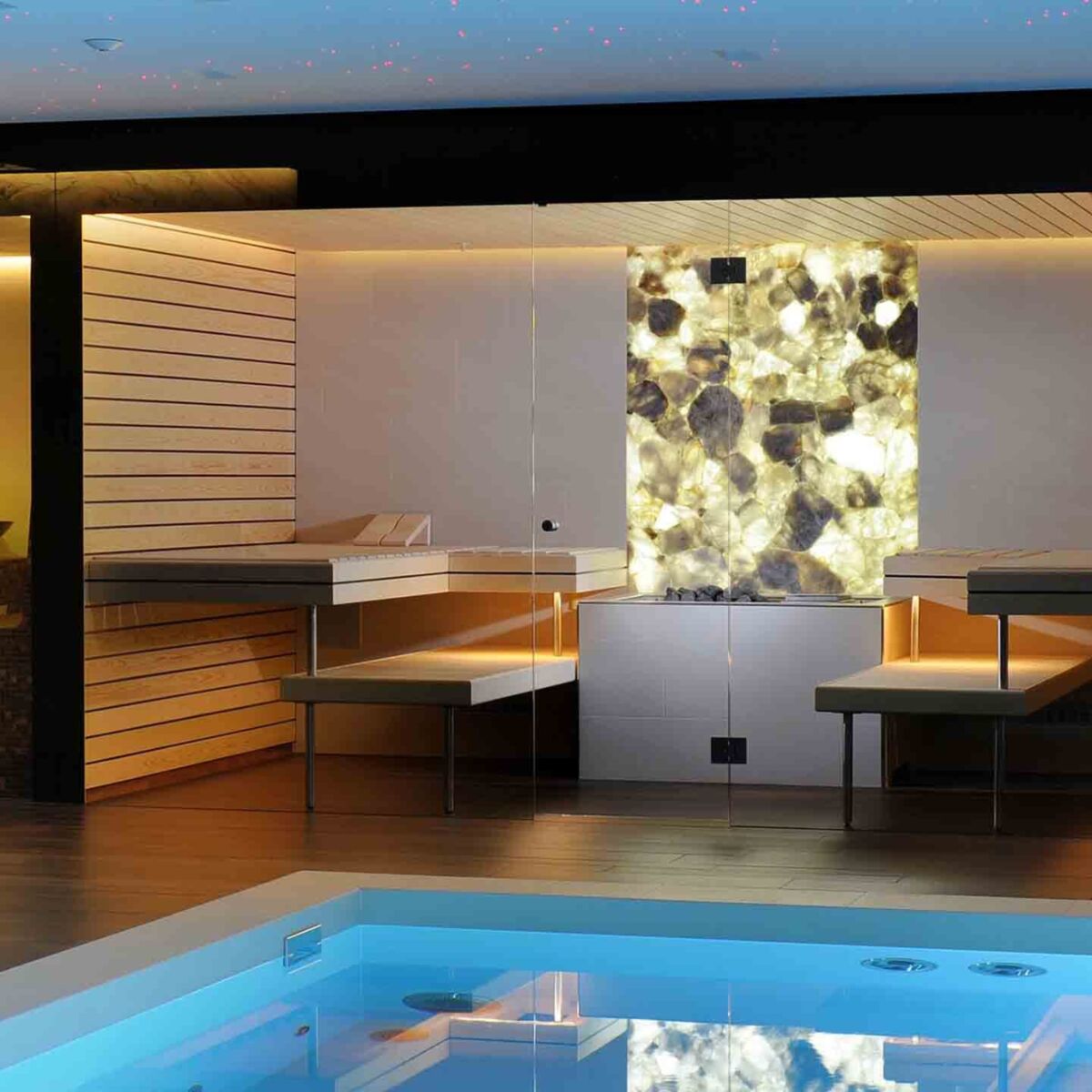 Kueng Wellness Wellness Wunderwelt Sauna Indoor Pool 10