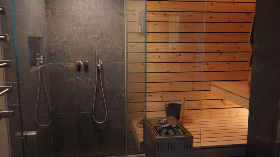 Kueng wellness Sauna Arvenholz seitenansicht min