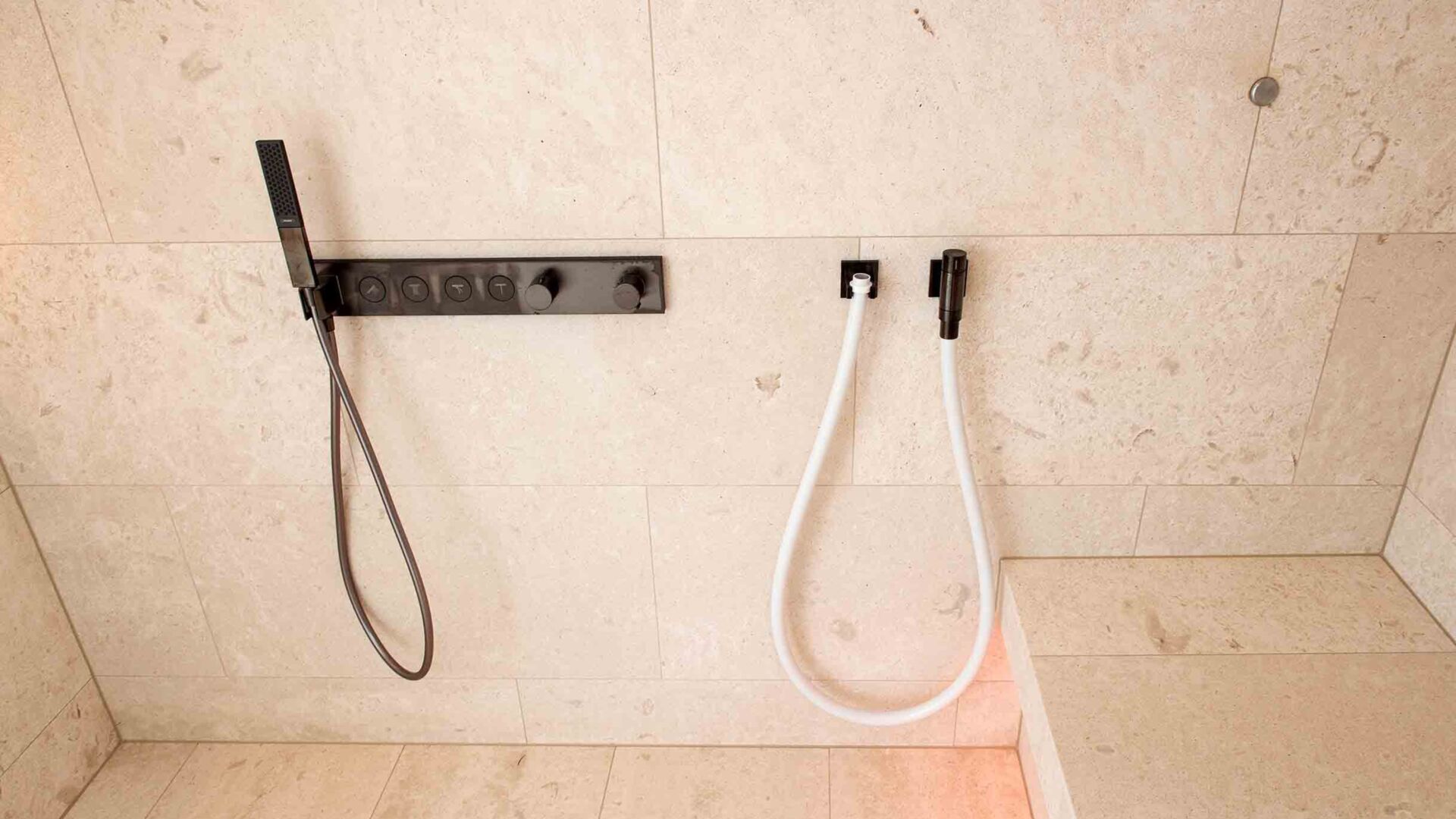 Kueng wellness individuelles dampfbad kneippschlauch dornbracht