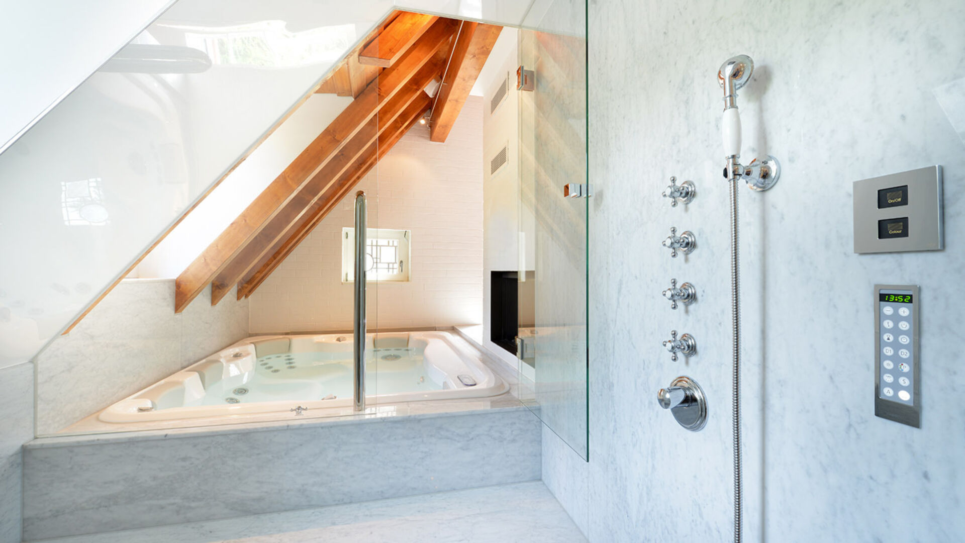 Kueng sauna wellness dampfbad whirlpool