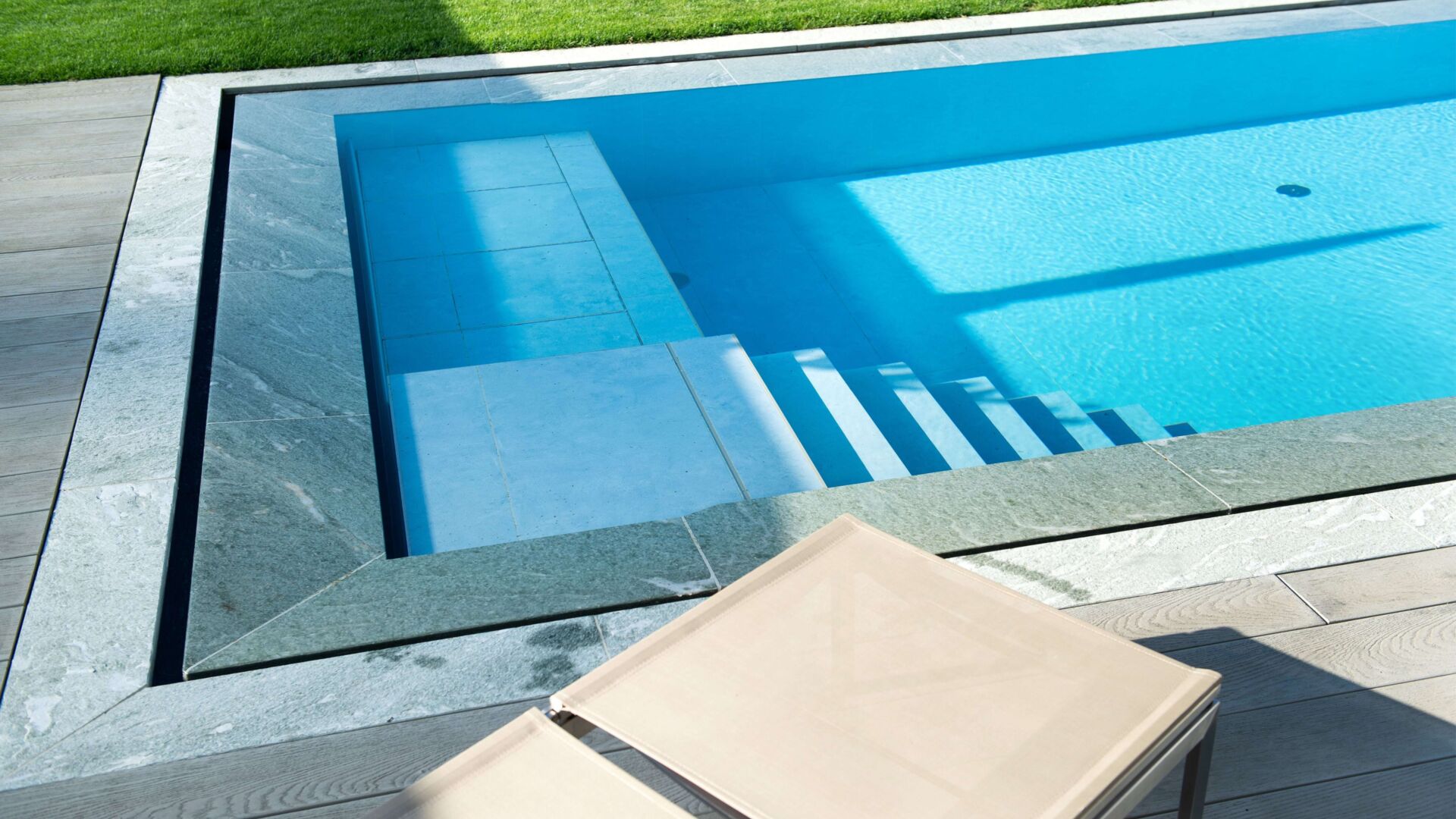 Aussenpool kueng wellness pool min
