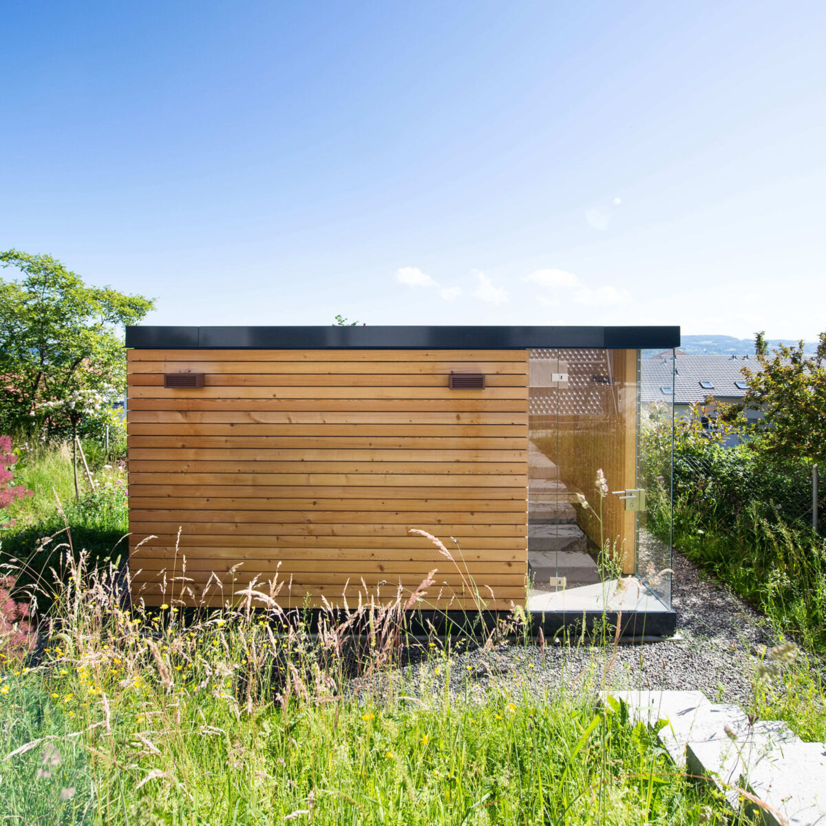 Kueng sauna wellness nido outdoor garten holz glaswand 3