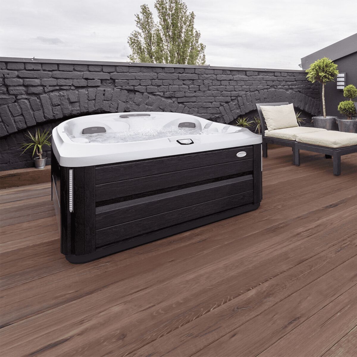 Kueng sauna wellness jacuzzi J435 lifestyle