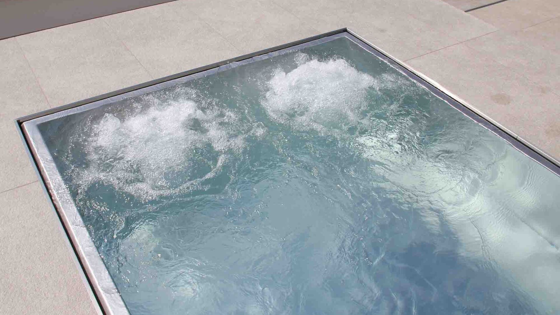 Private whirlpool edelstahl kueng wellness