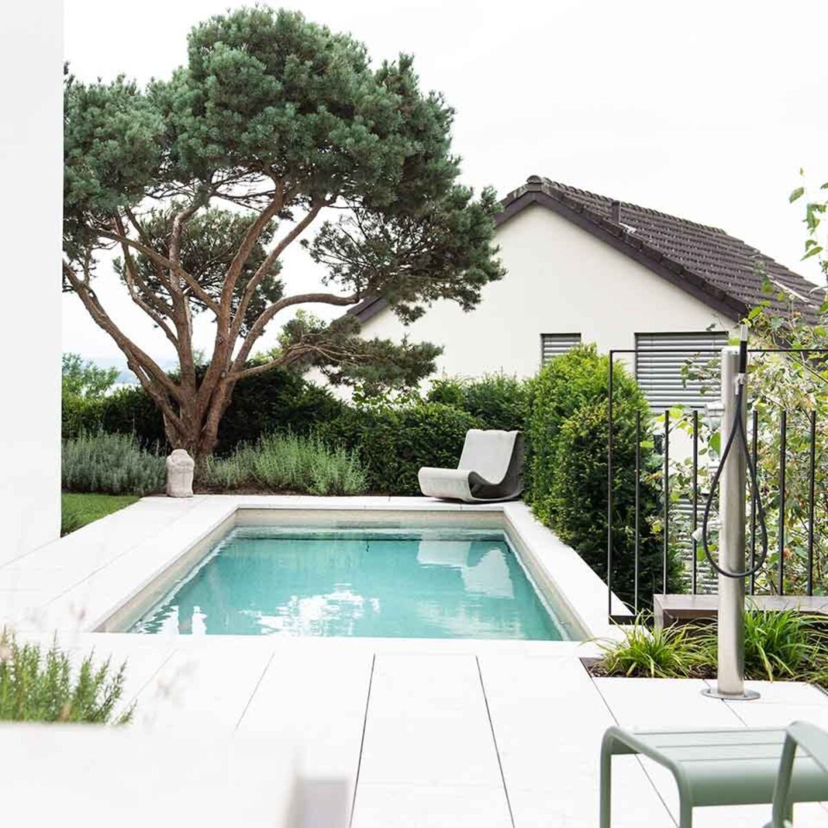 Schwimmbad aussen outdoor pool kueng wellness galerie