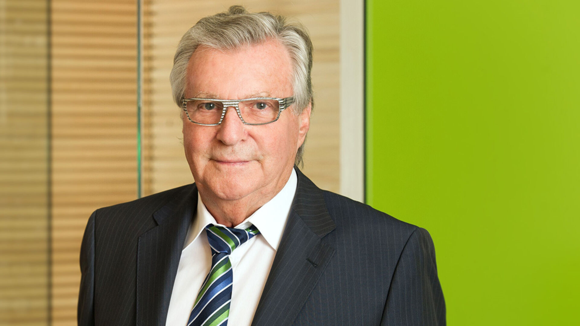 Saunapionier Tony Küng lr